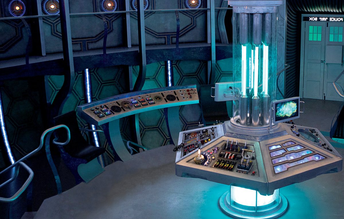  #TwelveDaysOfTARDISInteriors day 6Doctor Who and the Neon ModernismWith production moving to Roath Lock in Cardiff Bay it was decided to build a new design of standing set for the 50th anniversary year, debuting in The Snowmen.