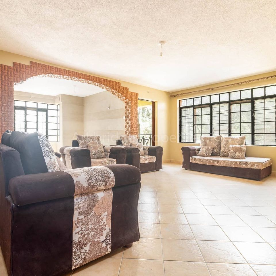 ArkbridgeP's tweet photo. Looking for a #familyhome? 
Check out these Stylish and Spacious 3 Bedroom Apartments located in Syokimau near Gateway mall.
Selling at Ksh 9M 
 📞 0733 888378
sales@arkbridgeproperties.co.ke
#spacious
#Stylish 
#apartments
#wednesdaythought 
#NewYearGoals 
#homeownership https://t.co/FpctXqlAjM