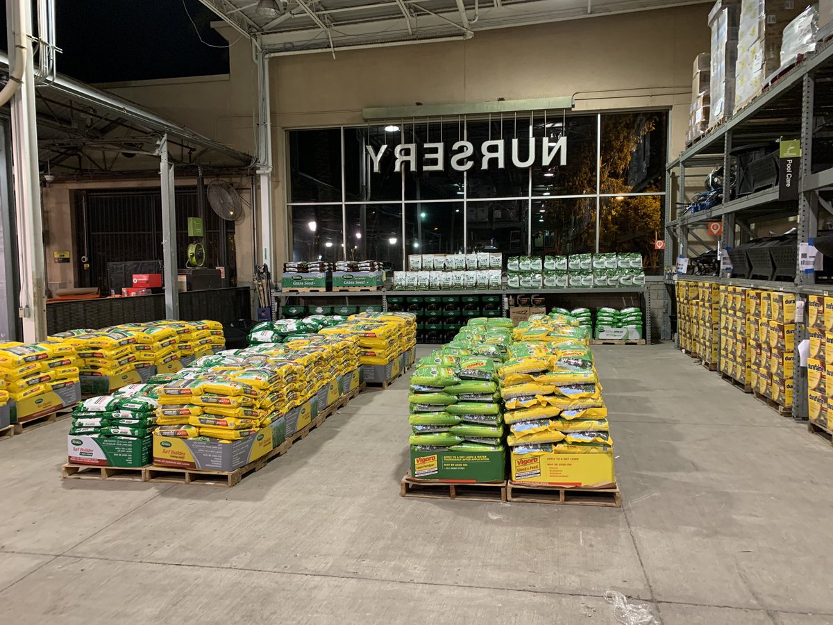 CarlosH_TC1013's tweet photo. Redlands seasonal Areas loaded and ready for customers!!!! Redlands Strong!!! @CarlosH_TC1013 @josephgarciathd @Crippen1026 @DonnaDthd1013 @luis54912241 https://t.co/PHQbC15L4H