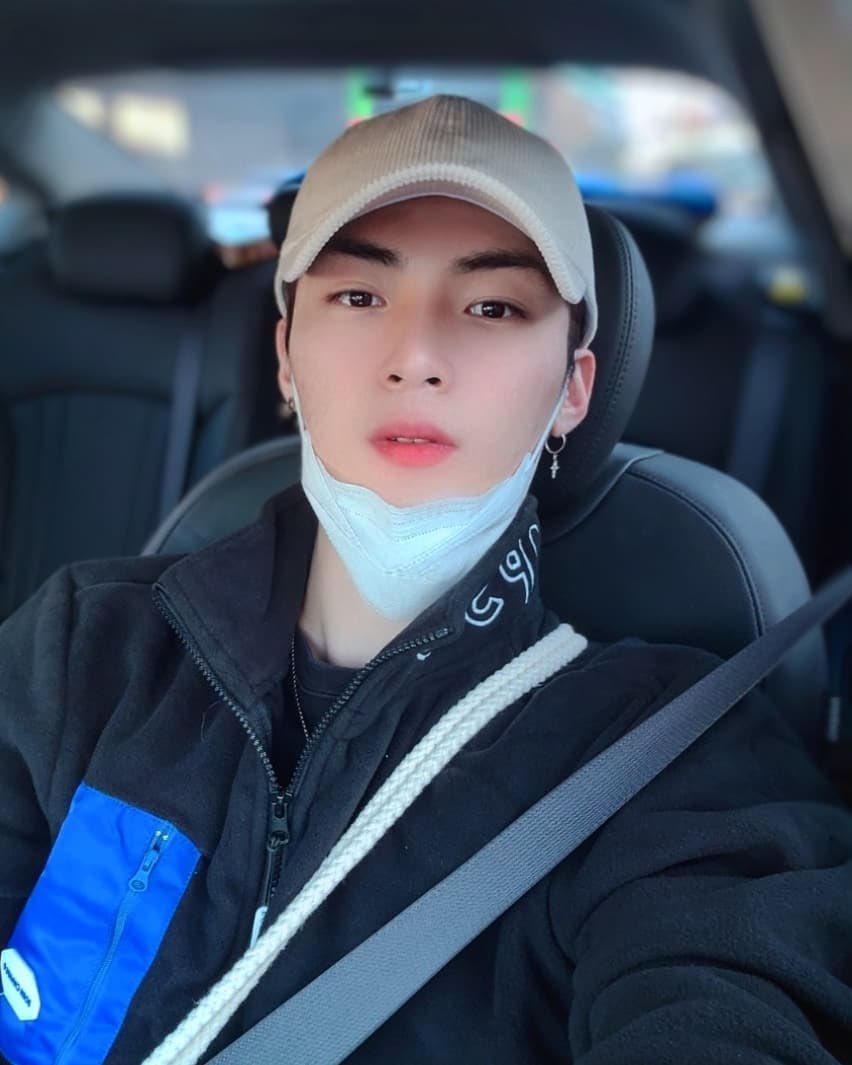 7OC_official's tweet photo. [#한겸]

Mask on 
드라이브

아버지와

#세븐어클락 #송한겸 #로즈 #♡ #0,1 https://t.co/X0b5p7PK7E
