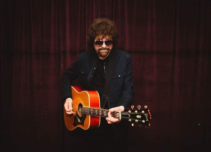 Happy  Birthday - Jeff Lynne 
Born: 30 December 1947 