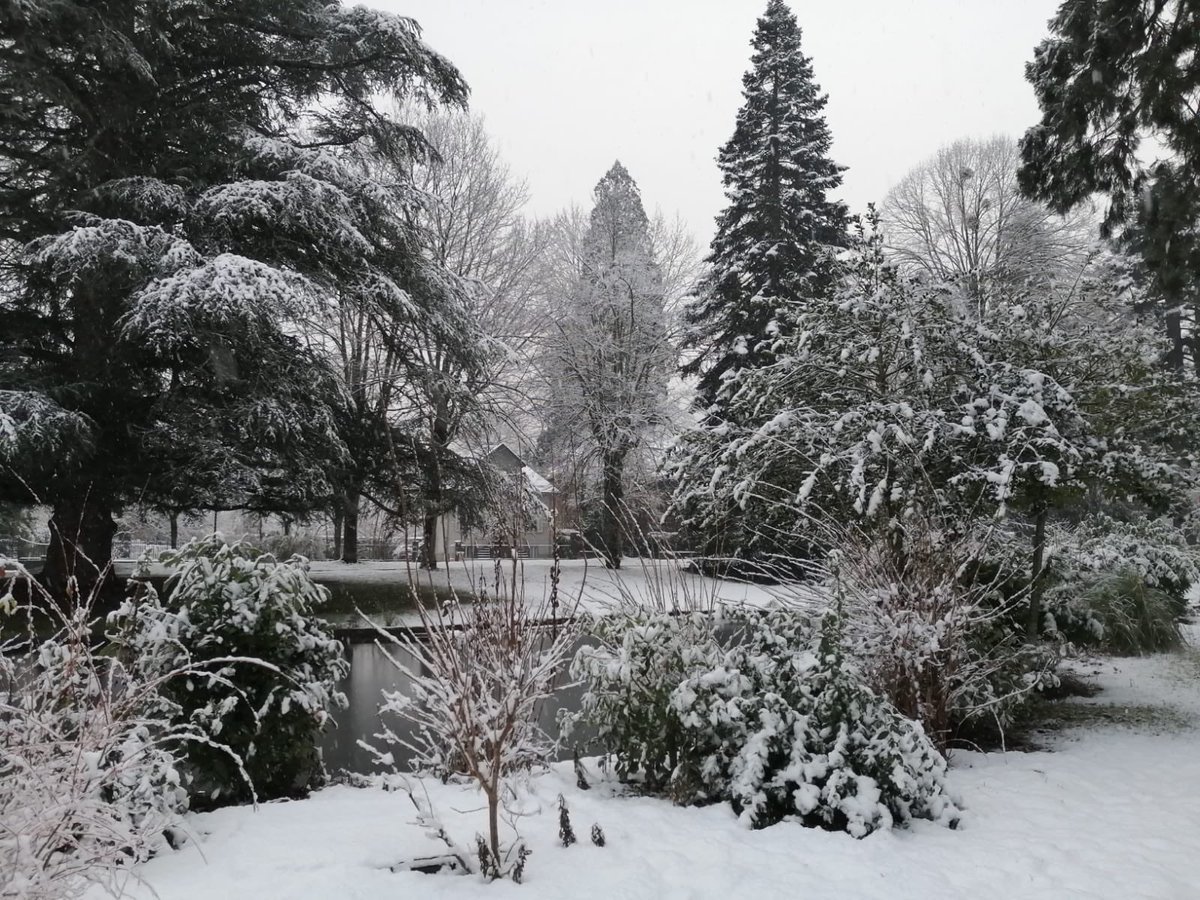Bagnères de Luchon. La neige est là.