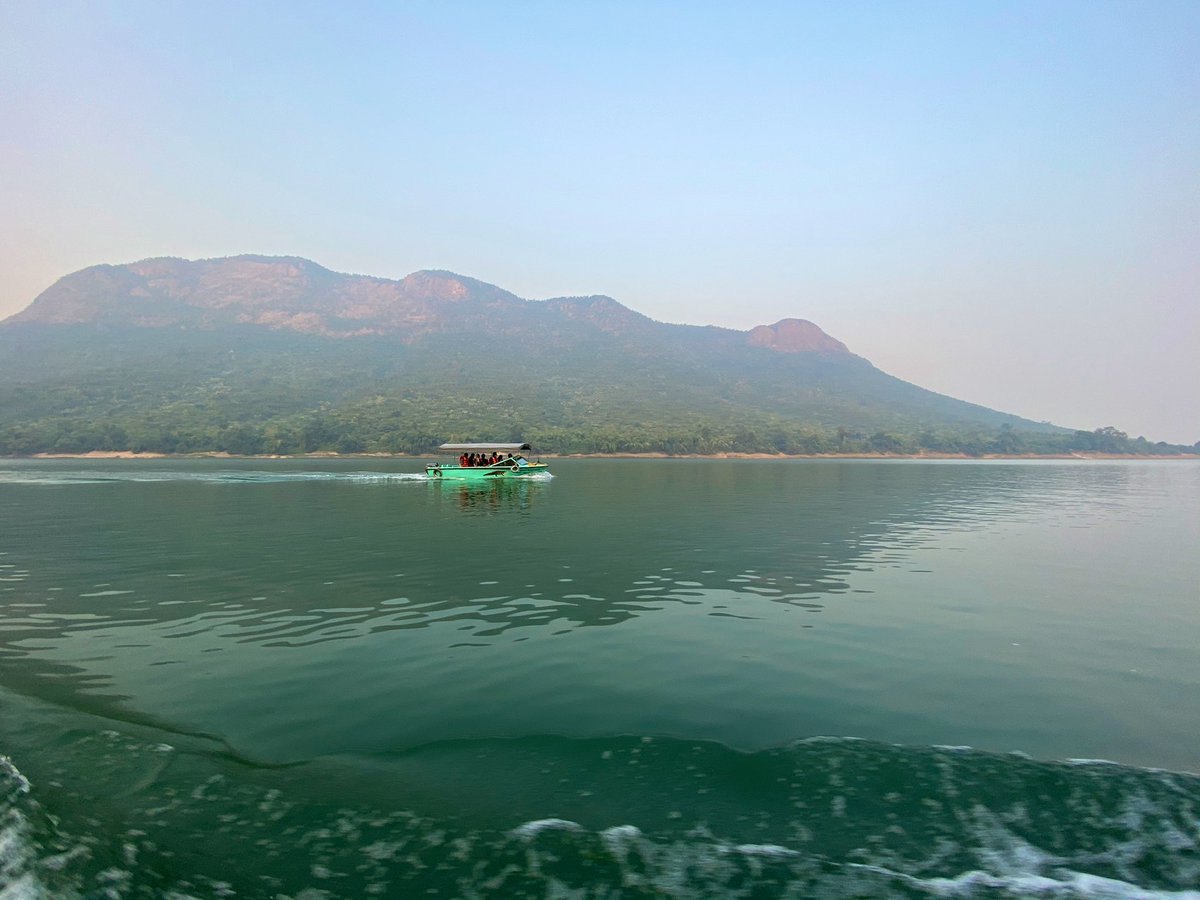 Boated in the mighty waters of Satkosia gorge!! It’s so beautiful to see the river Mahanadi cutting through the eastern ghats(of mountains)!!   #EcoretreatOdisha  #Satkosia  #Odisha