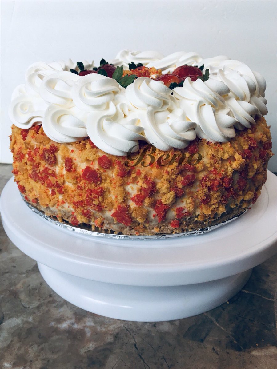 chef_beno's tweet photo. Strawberry Eclair Cheesecake! #Strawberry #cheesecake #Foodies #cheesecakefactory #foodie #yummy #chef_beno https://t.co/JTafOPmXn9