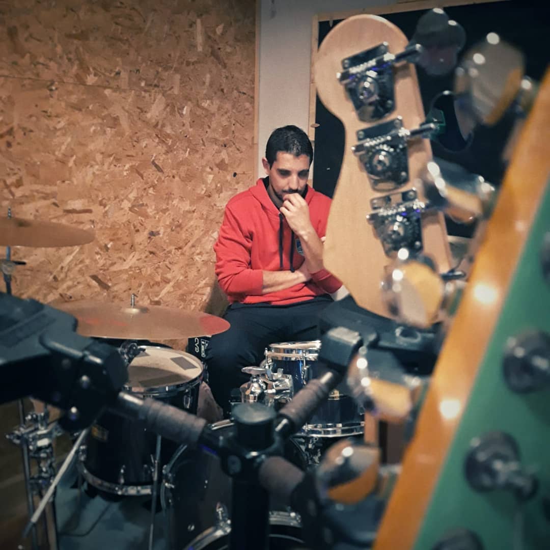 Ojo a lo que se viene. Preparando los nuevos temas y algunos descartes que saldrán a la luz en breve. #Neptunia #Musica #Live #Ensayo #Proximamente