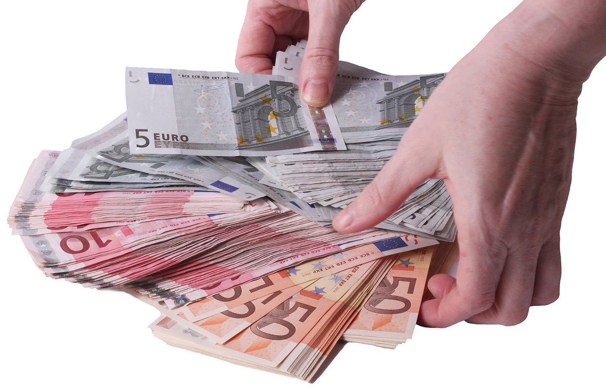 Bando di finanziamento di progetti di ricerca tecnologica - Piano triennale della Ricerca di Sistema elettrico nazionale 2019-2021

sistemaincubatori.it/component/cont…