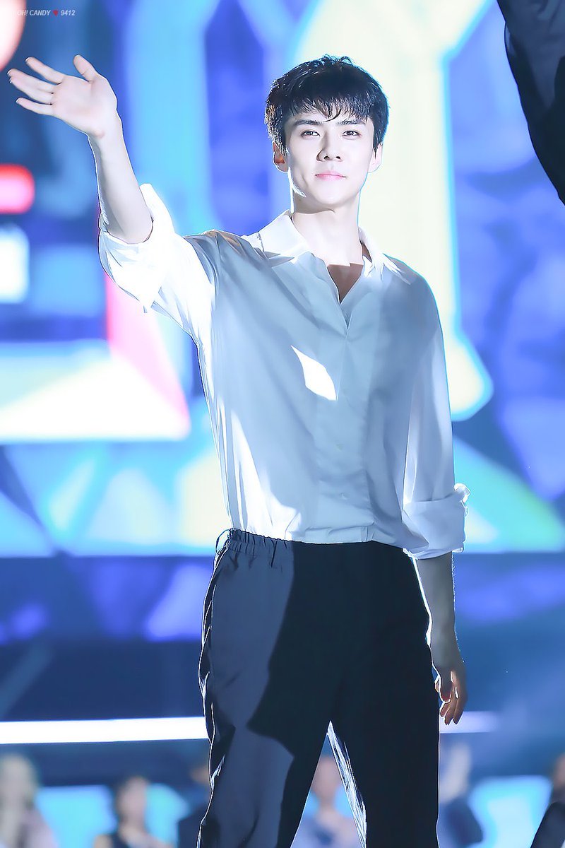 sehunpicture's tweet photo. #세훈 #SEHUN https://t.co/FOBhjiMiZ8