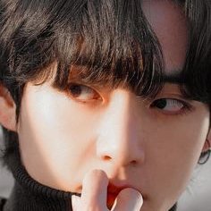 Anne99M's tweet photo. Happy birthday to the most handsome, sweetest and most adorable human being alive!💜 TaeTea thank you for making my life sweeter everyday thanks to your kindness and your smiles! I hope you'll spend a splendid day! You deserve the best this world has to offer.
#HAPPYVDAY @BTS_twt https://t.co/soOUpFfFxU