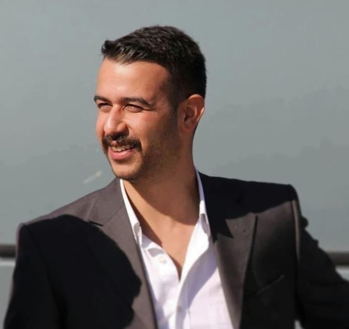 osmnsahin's tweet photo. Korkmayın! Fırat Çakıroğlu nun öldürülmesine karşı çıktığınız için ülkücü olmazsınız, sadece insan olursunuz #Fırat30Yasında https://t.co/alebG7scZd