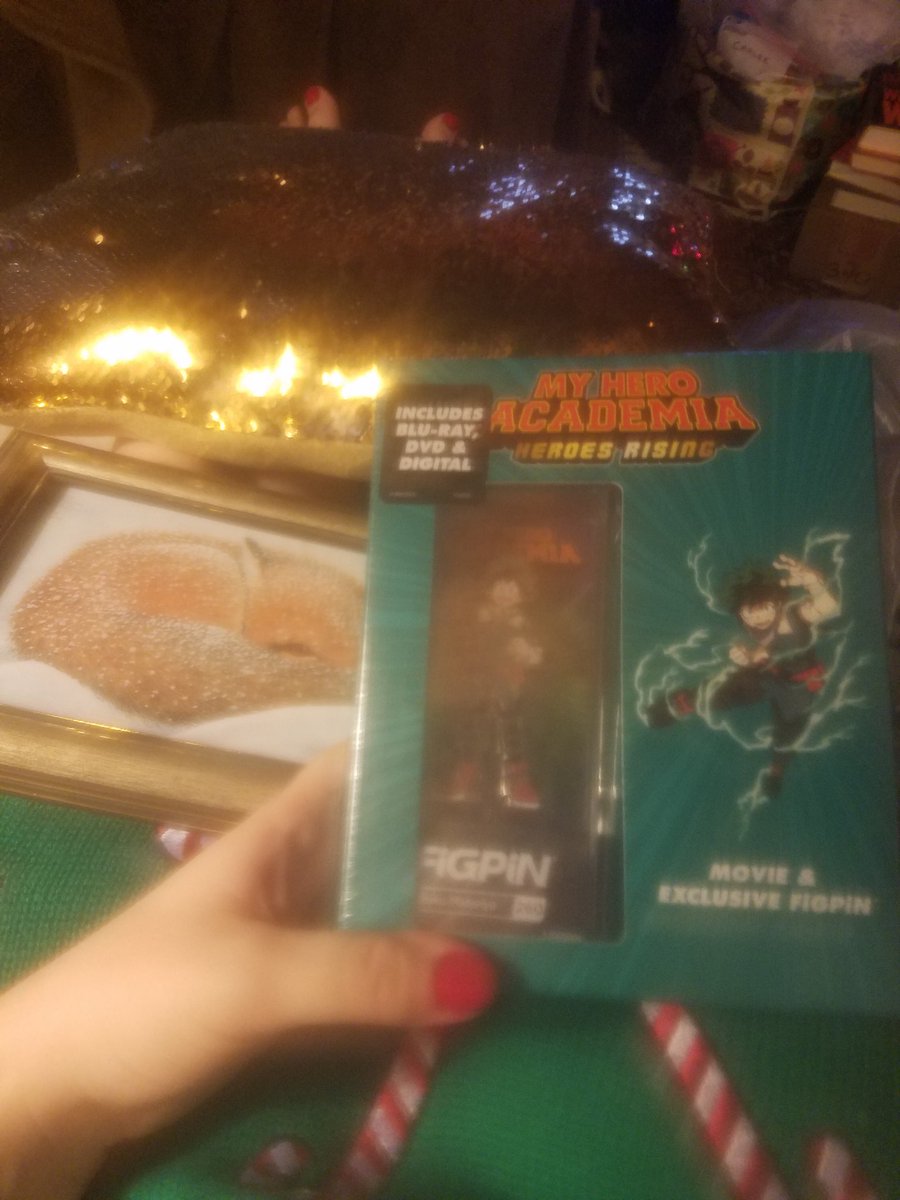 //I had a very nice Christmas and got some nice gifts 💝 I'm just posting some things kinda catching you guys up on why I've been missing again haha ^^; I know I've been gone a lot this year but things are a lot better now and anyway more importantly I had a foxy/mha holiday 💝