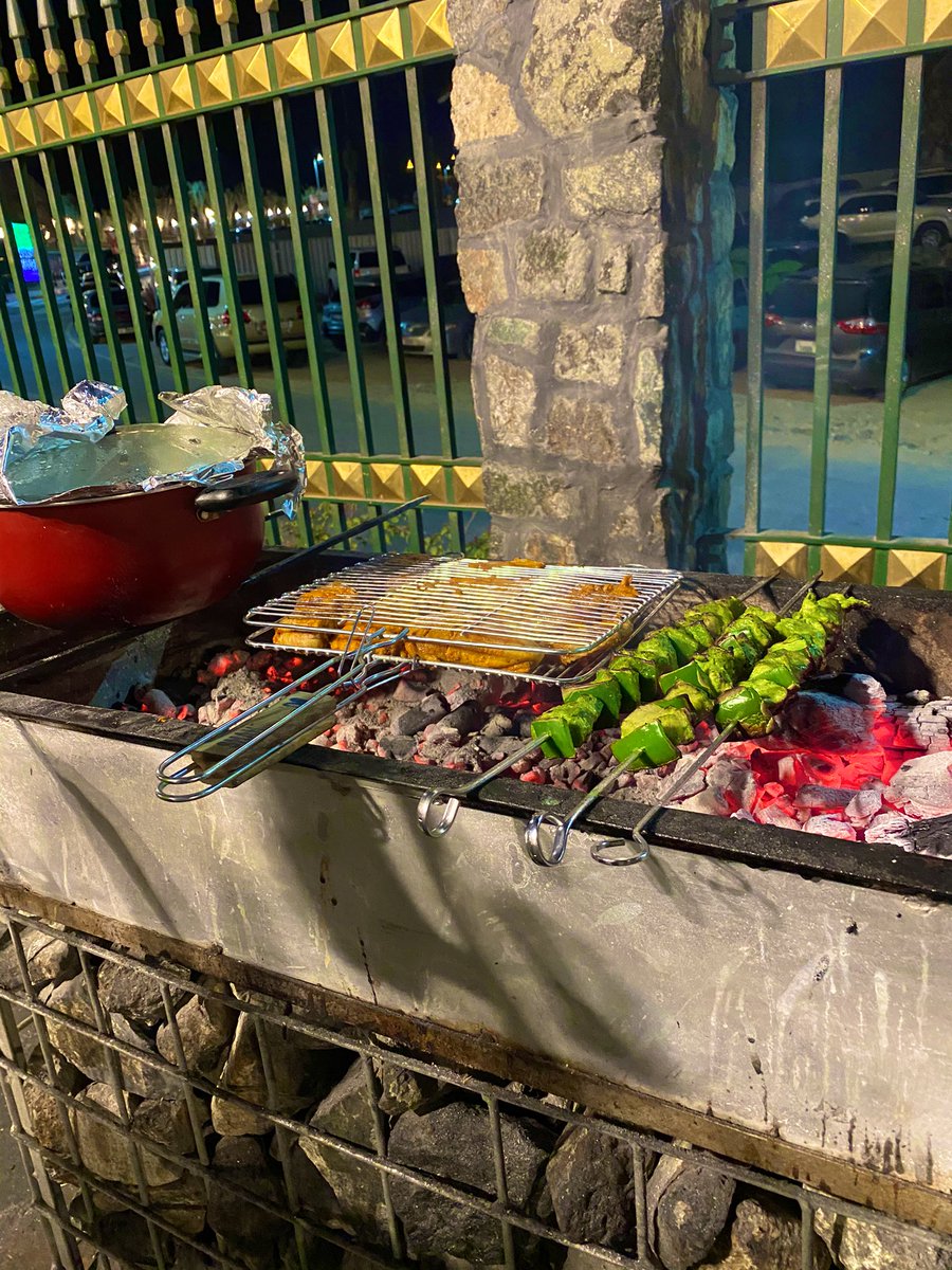 irfanhyd's tweet photo. And this is about last night high on a hill surrounded by mountains ⛰ temp of 10degrees with cold-wind and you are having 🍗 🥩 barbecue 🍖.... #Blessed #Foodie #Gulf #Hyderabad #LifeisBlessed https://t.co/Mgb6MCQfIq