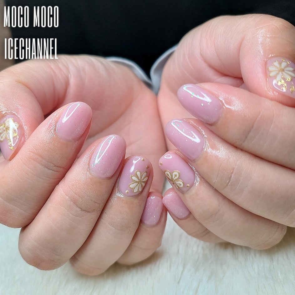 Ice Nailist あいすちゃん على تويتر キラキラぷるぷるのワンカラー 年末年始用に和っぽいフラワー T Co Jcwprzzqia ネイル Nail ジェルネイル 年末年始ネイル ピンクネイル ピンクパープルネイル パープルネイル ワンカラー Iceネイル