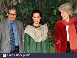Indeed, it is open knowledge that the sole qualification of  #AmartyaSen to head the Nalanda University was his proximity with Manmohan Singh and Sonia Gandhi.