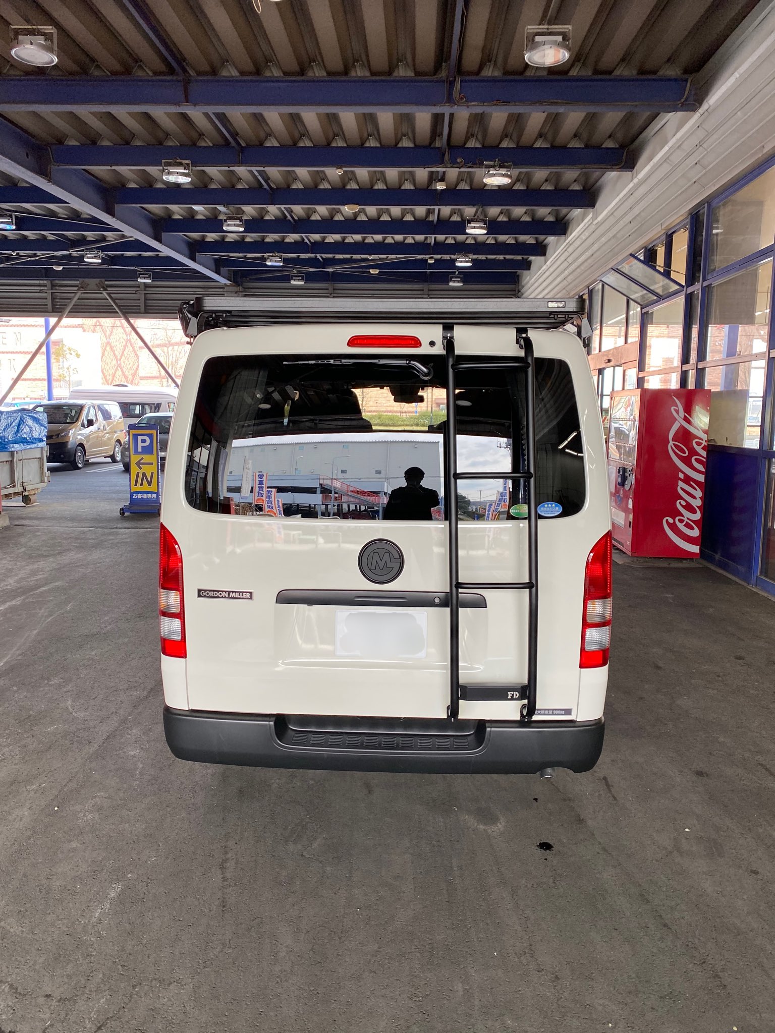 オートバックスカーズかしわ沼南店 今年最後の納車がありました 山梨k様この度は遠方よりv 01のご購入頂き誠に有難う御座いました ゴードンミラー バンライフ ハイエース 丸目ハイエース 納車 T Co Zzggievpxw Twitter