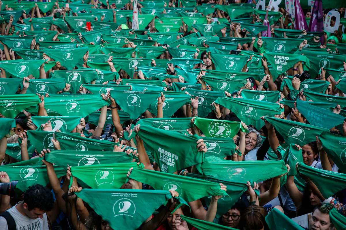 Enhorabuena a la lucha feminista argentina, el #abortolegal2020 ya #esley.

Los plenos derechos reproductivos de las mujeres son esenciales para una vida digna.