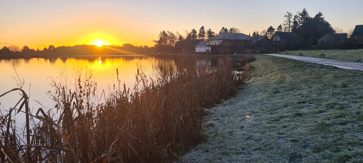 Day break at Kingennie 🌅 anyone looking for a new walking spot should try the route around the resort.