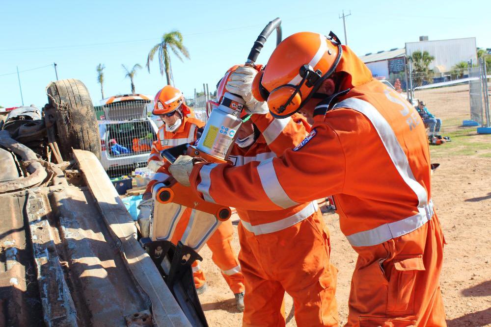vicsesnews's tweet image. A very frustrating way to end the year for our volunteers at the SES Upper Yarra Unit. $25k worth of vital equipment stolen overnight from their unit in #Wesburn. Anyone with information please contact @CrimeStopperVic on 1800 333 000.
