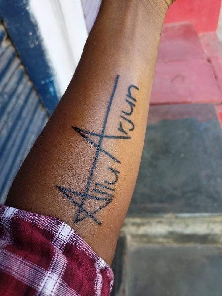 ICON Star Allu Arjun Tattoos On Full Body  Next Level Fanism On Allu Arjun   Pushpa  News Buzz  YouTube