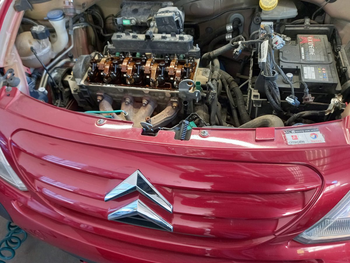 talleresMB's tweet photo. Reparando la junta de culata de este #CitroenC3 os deseamos un bonito miércoles 👨‍🔧😊

📍 #Polop Polígono Industrial Pla de Terol, C/ Teuleria 5A (junto a Cocinas Terol).

--
¿Nos necesitas? 🙂
📞 Citas 96 587 05 50
📲 WHATSAPP 602 510 325

https://t.co/haJbb9xjqS https://t.co/JYSSUk1OUa