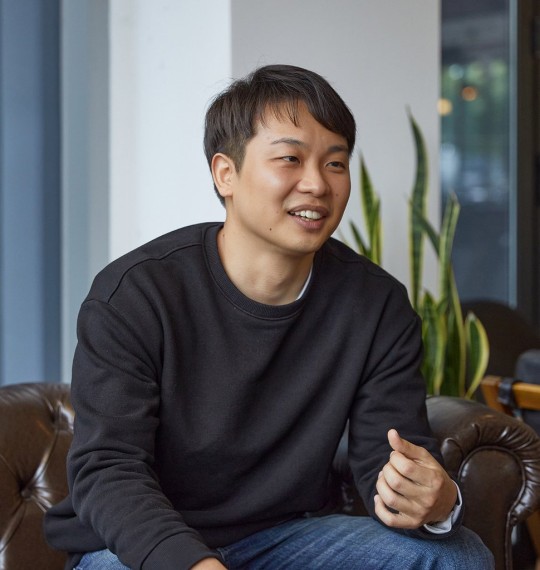 GimbapBlog2's tweet photo. #JinHanSae, l'auteur de #ExtraCurricular et la compagnie de production #Studio329 sont entrain de travailler pour un prochain drama Netflix, #GLITCH. L'histoire d'une femme cherchant son copain qui disparaît avec une drôle de lumière. https://t.co/U7wOJA4oSv