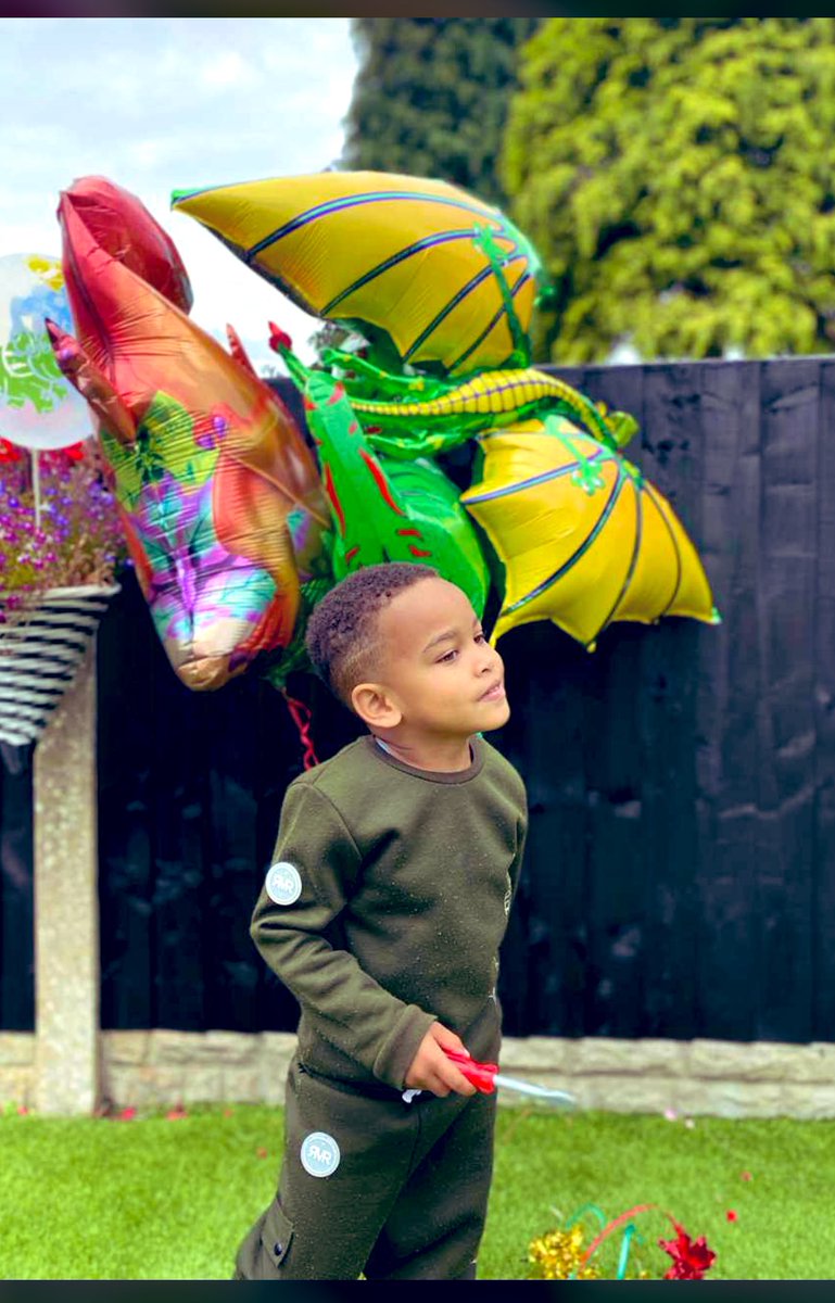 channi_chantz's tweet photo. I can’t believe I have a 4 year old, happy birthday Roman, your love is beyond infectious, we love you so much,  may your day fill your heart with nothing but love &amp; happiness. Keep smiling son!! love you always and forever, mommy, daddy and your gang 🎉4️⃣✨🍿🍬🎂🛍🎁🎈🧸🎊🪅 https://t.co/IcbijlB2i2