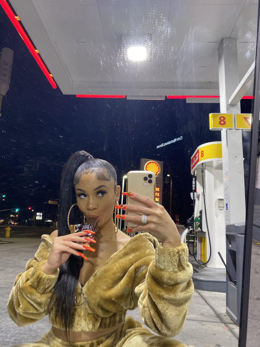Saweetie's tweet image. raw.