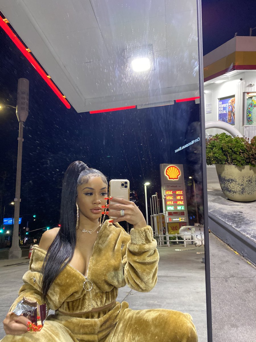 Saweetie's tweet image. raw.