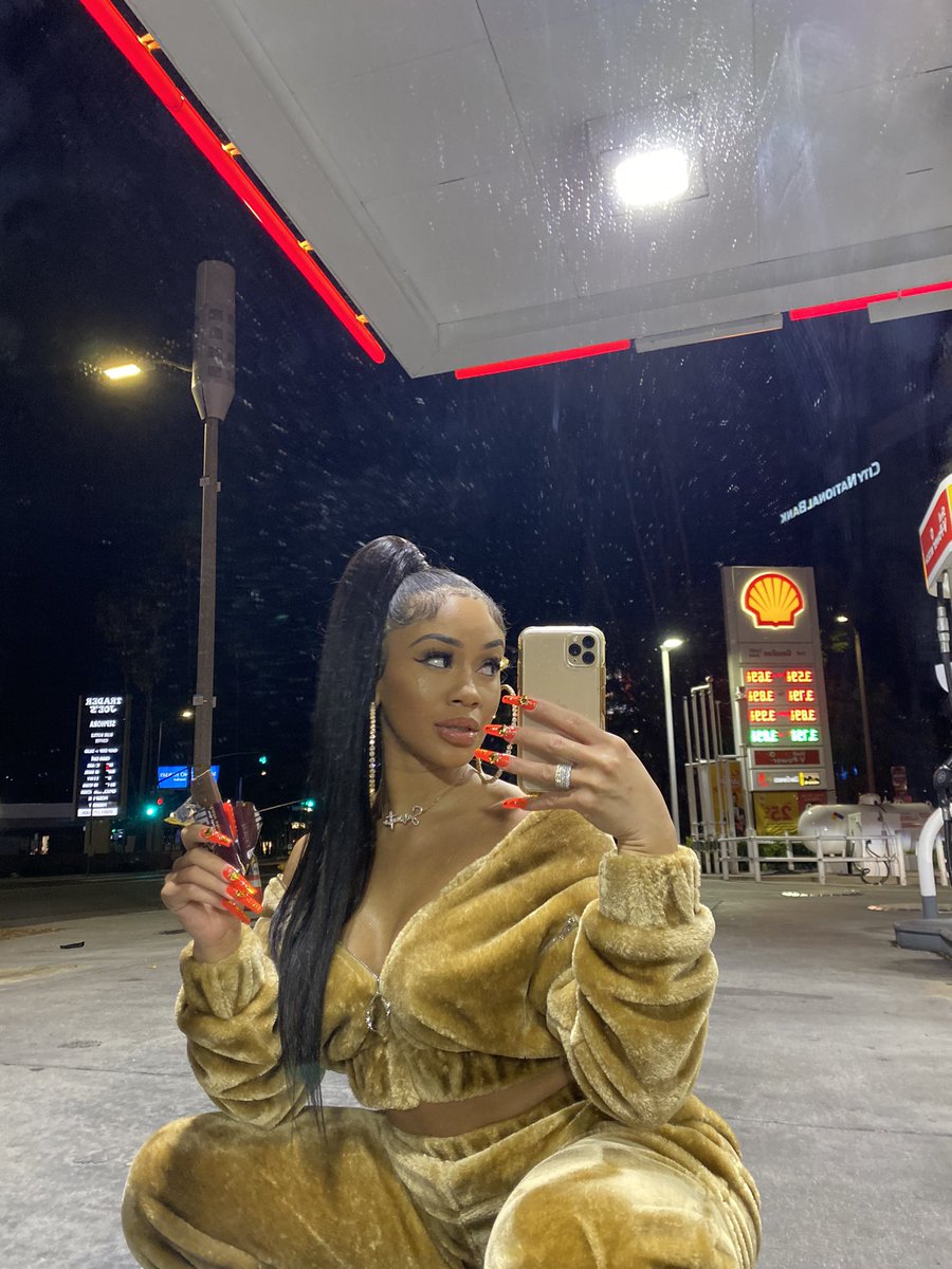 Saweetie's tweet image. raw.
