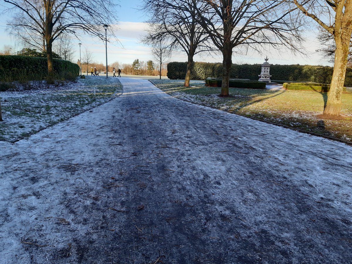 tinabop87's tweet photo. It's Day 30 of 31 Days of Running and the weather conditions are making running that lil bit more challenging๐งโ #running #ukrunchat #Marcothon #run #runningchallenge #WRTribe https://t.co/URrpRlugBz