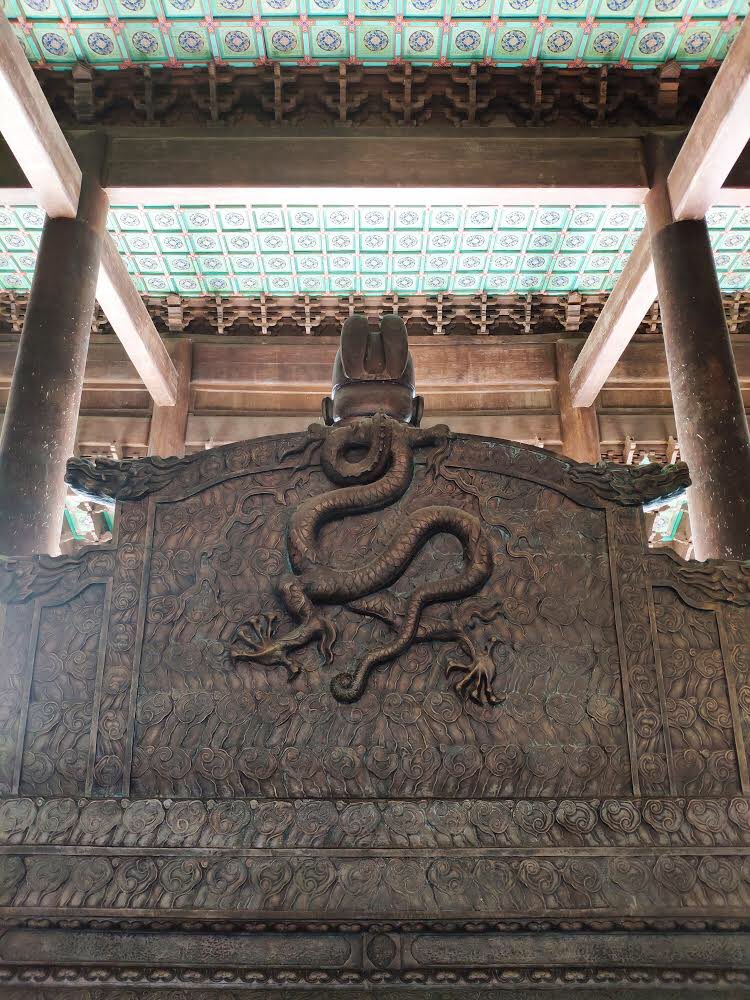 Also, the main building has this glorious bronze of Yongle, which has a great back that suggests he was quite the dragon.