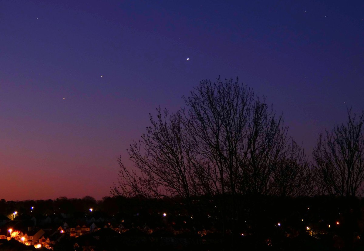 My top floor window became a lockdown mini observatory. Two of my favourite pics from 2020. First is Mars, Saturn and Jupiter, pre dawn east in April. Second is Mercury and Venus with a thin crescent moon, after sunset, west in May.  @StormHour  @ThePhotoHour  #Astrophotography