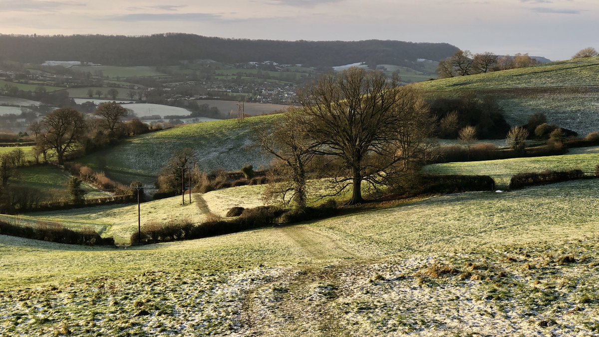 Today's Wednesday wander is a local favourite: Stonehouse to Gloucester via the Cotswold Way  [thread]