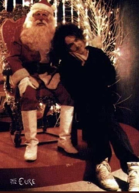 Happy holidays 💙 https://t.co/w8tWno6U7E