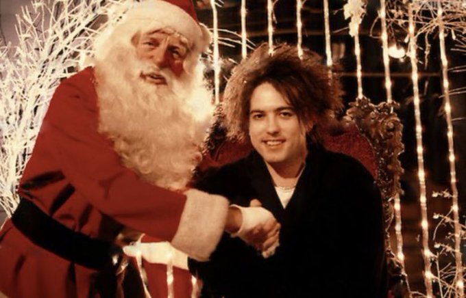 Happy holidays 💙 https://t.co/w8tWno6U7E