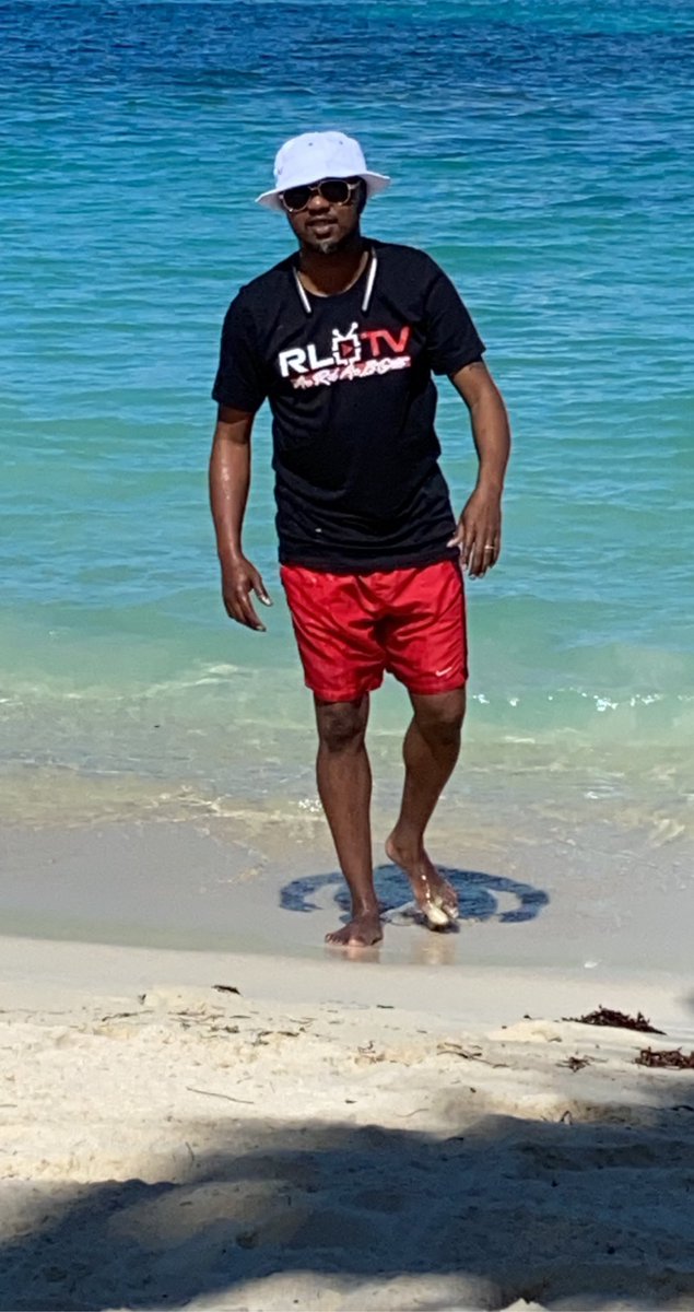 wendymo6's tweet photo. #hodgesbay #hodgesbayresort #hodgesbayresortandspa #hodgesbayantigua #hodgesbaybeach #beach #newyears #newyearseve #passport #island #americanairlines #models #modeling #reellyfe #rltv #beaureve #beaurevetravel https://t.co/om8BHRyR4s