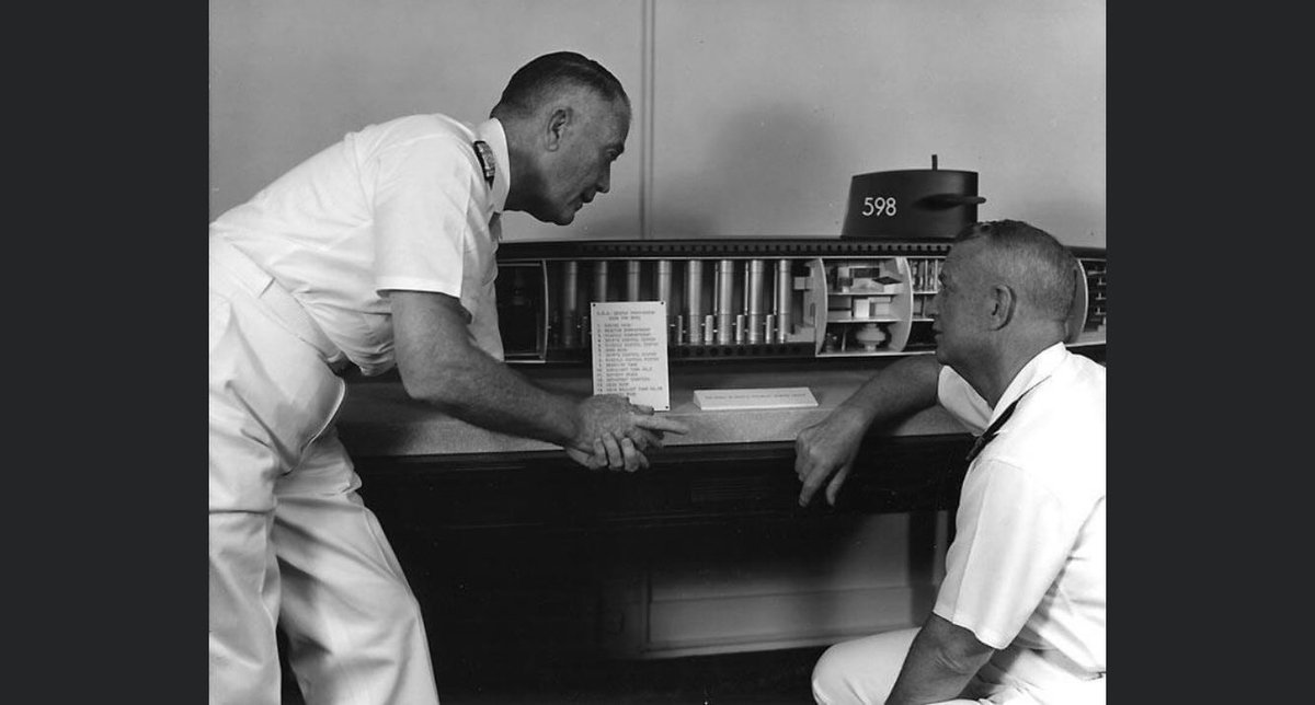 NtlMuseumUSNavy's tweet photo. #OTD December 30, 1959: The first fleet ballistic missile submarine, USS George Washington (SSBN 598), is commissioned. Learn more about USS George Washington III here: https://t.co/PYRWvEtx7D
#usn #usnavy #NMUSN #navy #history #gw #washington #subforce #underthesea https://t.co/gpwnarVcyK