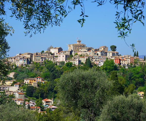 2020 has tested us all to the limit. What better place to recover a sense of calm than in Provence, France? It is a place of beauty, open spaces, good food and wine, and the opportunity to get away from the bustle of life. 

aluxurytravelblog.com/2020/12/29/how…