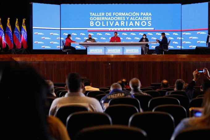 📢¡𝐀𝐬í 𝐥𝐨 𝐃𝐢𝐣𝐨 🇻🇪 Pdte. @NicolasMaduro: Aprobé el Presupuesto del Consejo Federal de Gobierno para las Gobernaciones, Poder Popular, Alcaldías y las instituciones, por el monto de Bs. 71 billones 265 mil 297 millones. 1/2 #GMVVCumplimosLaMeta