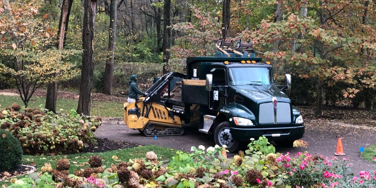 This year, our Grunder Landscaping Co. Field Trips will give a behind-the-scenes look at how the company does business. Like prior years, this event is intentionally small to allow for one-on-one attention and coaching. Our next trip is Jan. 21–22. hubs.li/H0CZW-w0