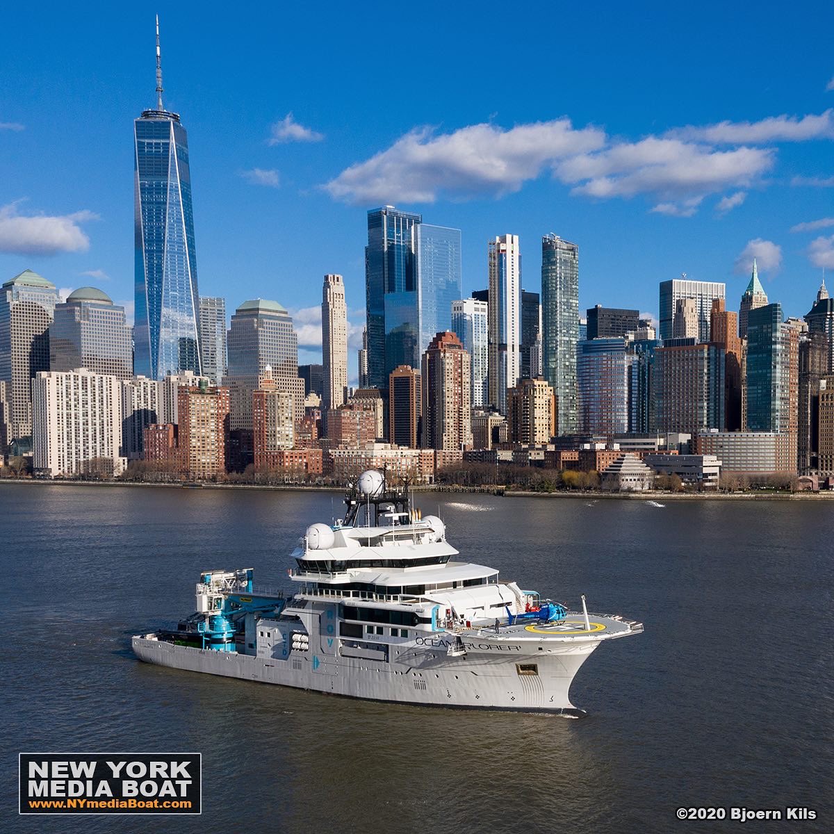 If you grew up watching Cousteau’s adventures on the Calypso and James Cameron’s film The Abyss, you’ll LOVE this ship and the @OceanX project!
#OceanXplorer1 is the most advanced exploration, research, and media vessel ever built.
The ship is currently visiting NY Harbor.