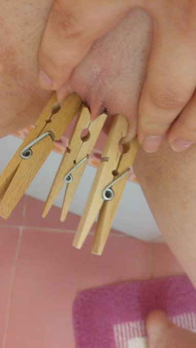 Home alone, she must train anyway. https://t.co/nxlvwPVEnw