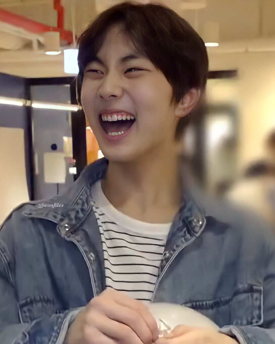 yjwonfiles's tweet photo. bunny laugh 🐰

#JUNGWON #양정원 https://t.co/tSkgjKNYGo