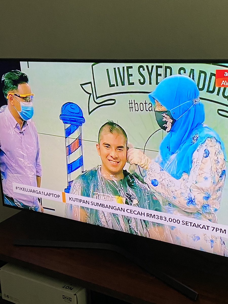 GeegeeAhmad's tweet image. Wajah fresh @SyedSaddiq lepas botak 😅#BotakChallenge 

@501Awani