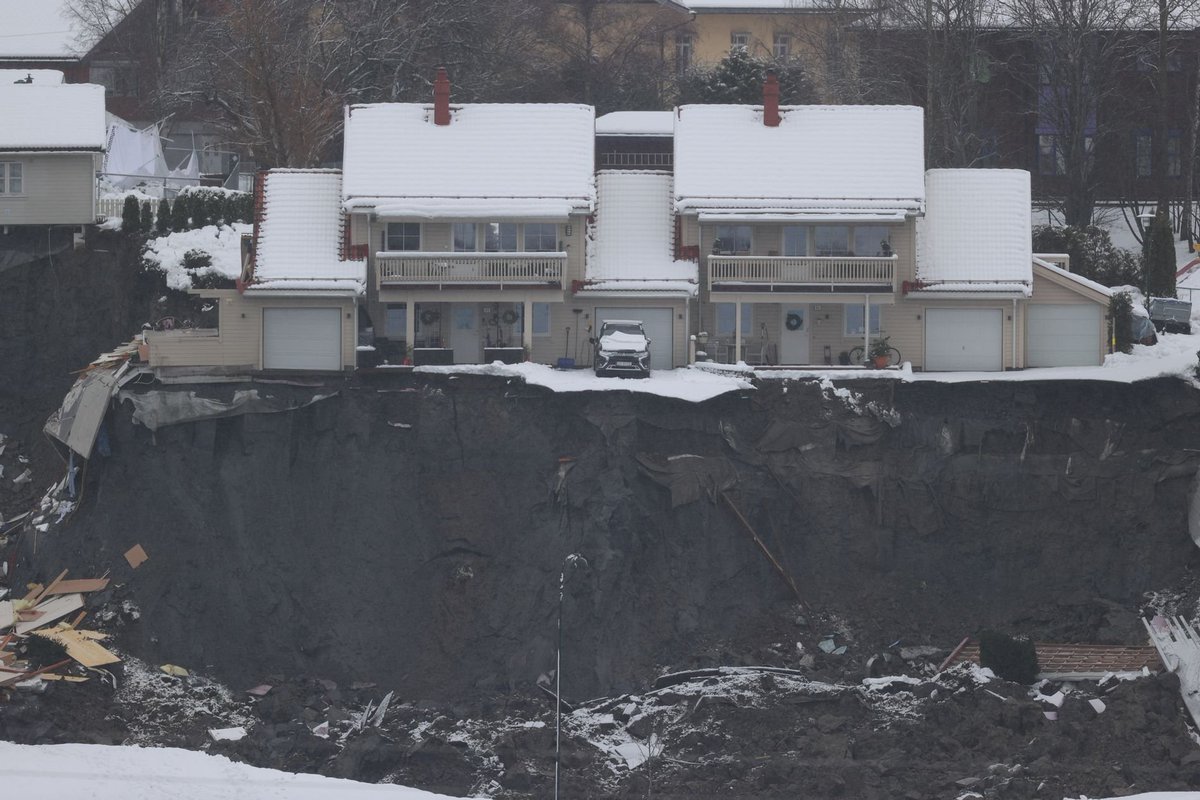 shaksper's tweet photo. Rescue operation ongoing after Norway landslide https://t.co/fR9FpaKP5m https://t.co/2ImvRz8Yg6