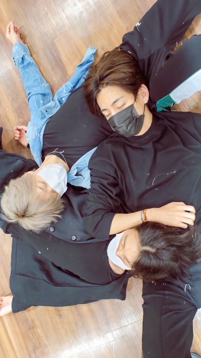 the maknae line as powerpuff girls — a thread