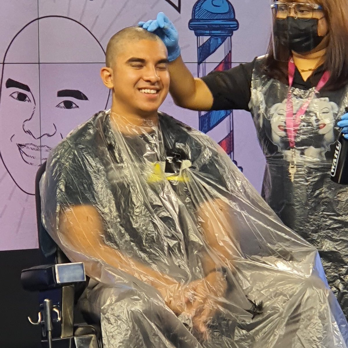 politicaltrims's tweet image. Former Malaysian Minister of Youth and Sports
@SyedSaddiq quiff came off live on @501Awani
just now after he made a fundRAZOR bet.  #BotakChallenge