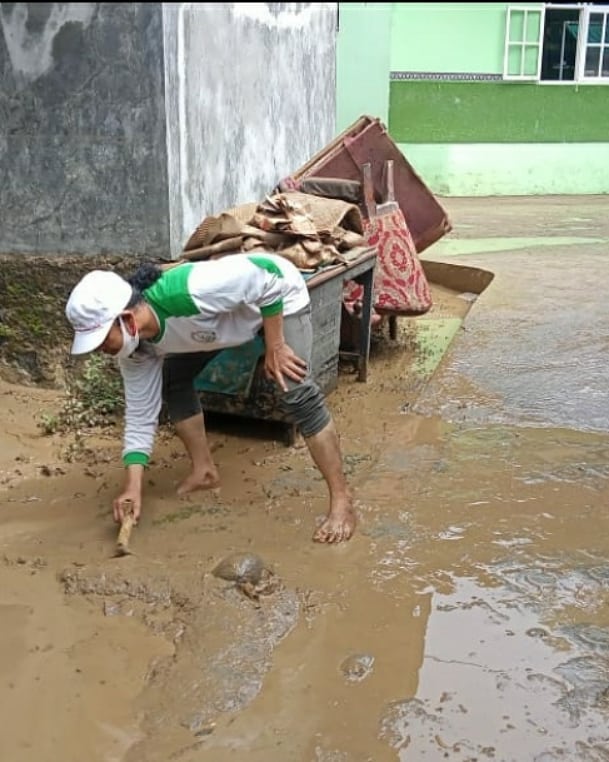 ShaboyAli's tweet photo. Yang di bubarin malah lagi sibuk ngurusin korban Banjir

#FPI_FrontPejuangIslam https://t.co/1CAfxHJzrf