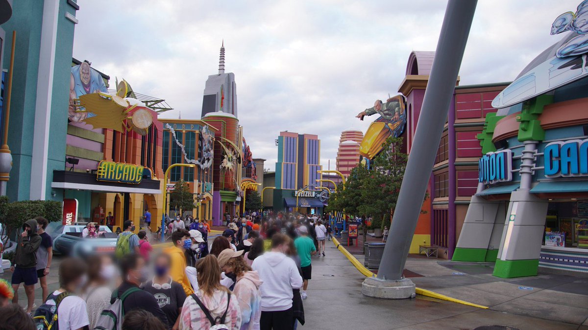 fox35orlando's tweet photo. PACKED AT UNIVERSAL: Lines are building at Universal Orlando Resort. This photo was taken outside of the Spider-Man ride at 7:50 a.m.

STORY: https://t.co/Kb5zpv3a1c
PHOTO: @bioreconstruct https://t.co/VyH3arDi92