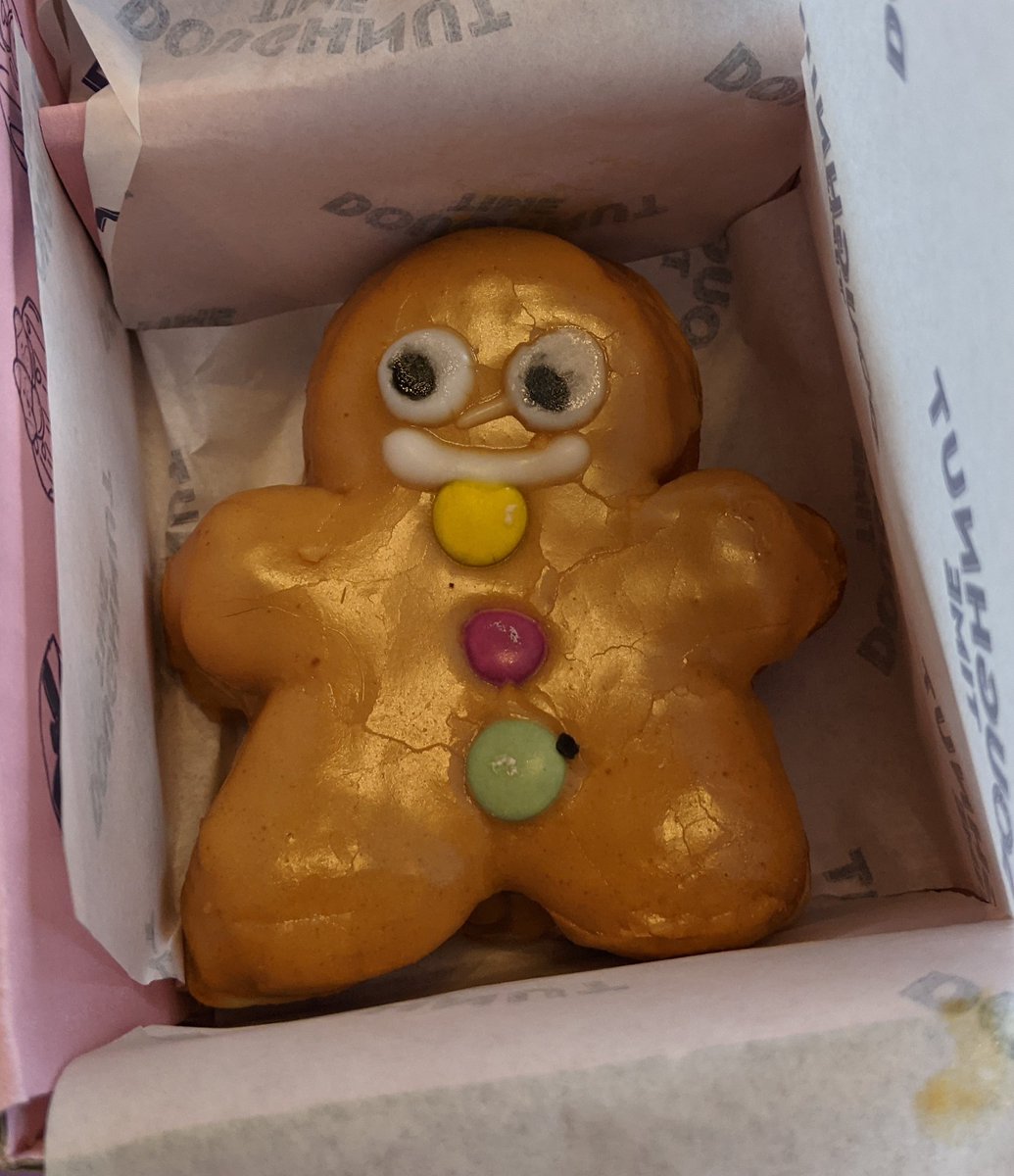 MissBeale1's tweet photo. Christmas dinner? No thanks! I'll just have doughnuts. 🍩🍩🍩 Best gift ever!  Thanks @doughnuttime_uk 💛 https://t.co/W3BugLdpbA
