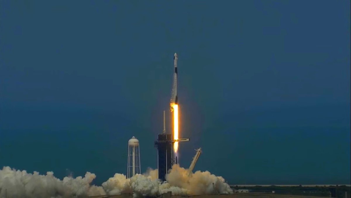 Les 5 bases de lancement les plus utilisées:1 - Cap Canaveral (20 vols, 0 échec)2 - Xichang (13 vols, 1 échec)3 - Jiuquan (13 vols, 2 échecs)4 - Kennedy Space Center (10 vols, 0 échec)5 - Centre Spatial Guyanais / Taïyuan / Māhia / Plesetsk / Baïkonour (7 vols)